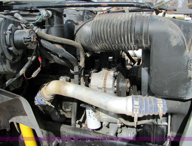 image for item 8031 1996 Ford F800 boom truck