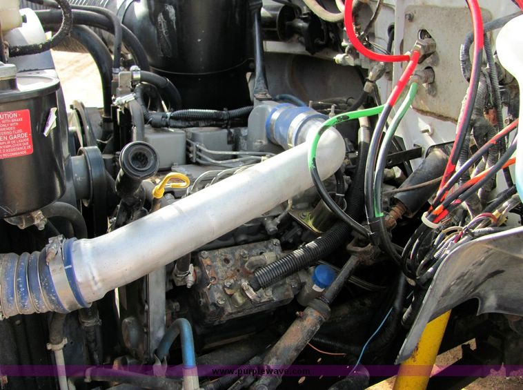 image for item 8031 1996 Ford F800 boom truck