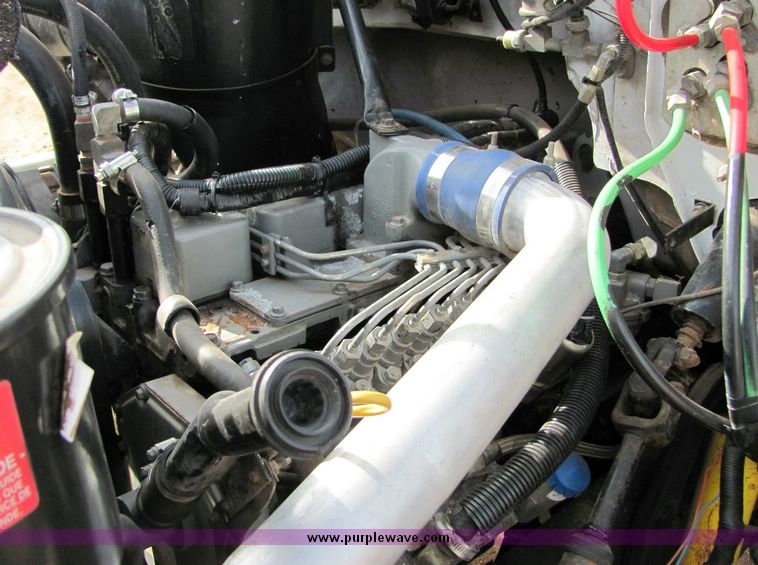 image for item 8031 1996 Ford F800 boom truck