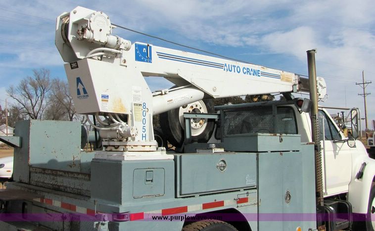 image for item 8031 1996 Ford F800 boom truck