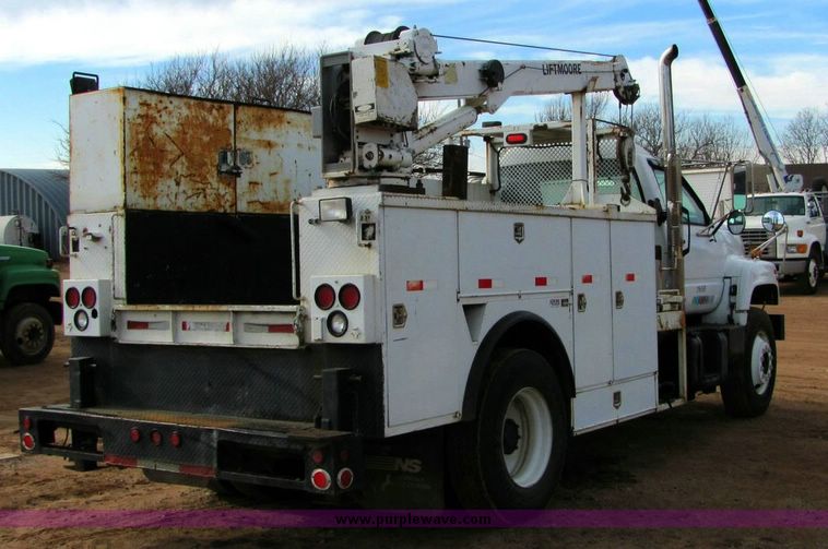 image for item 8032 1996 Chevrolet Kodiak C7H042 boom truck