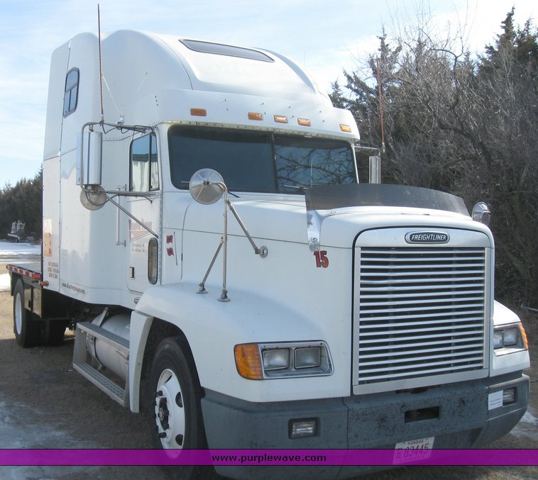 image for item 8060 1999 Freightliner FLD120 semi truck