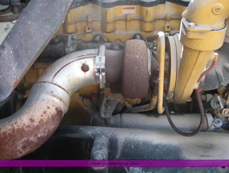 image for item 8060 1999 Freightliner FLD120 semi truck