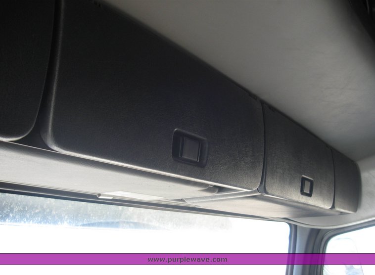 image for item 8073 2000 Volvo Conventional Cab tandem axle semi truck with sleeper