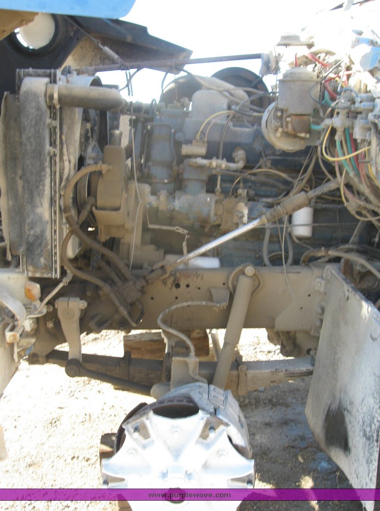 image for item 8074 1978 Ford cement truck