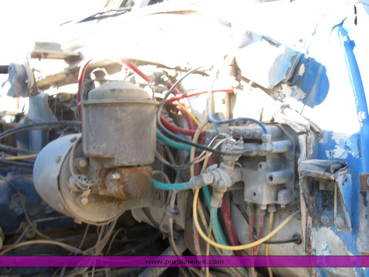 image for item 8074 1978 Ford cement truck