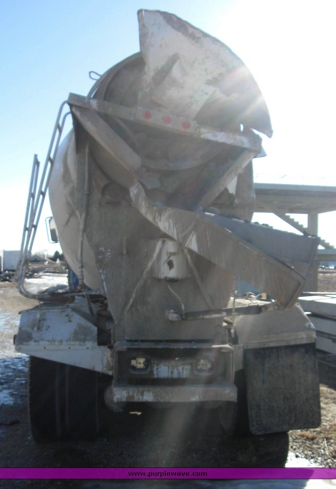 image for item 8074 1978 Ford cement truck