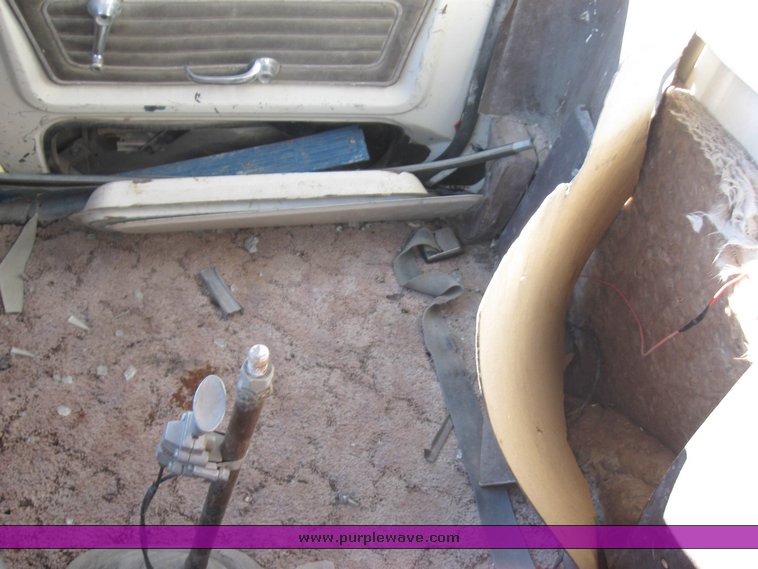 image for item 8074 1978 Ford cement truck