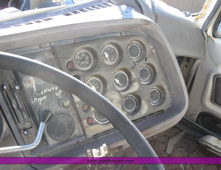 image for item 8074 1978 Ford cement truck