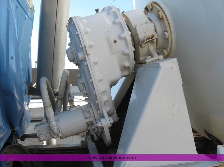 image for item 8074 1978 Ford cement truck