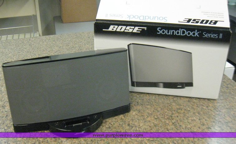 image for item 3034 Bose Sound Dock Series II iPod speaker dock