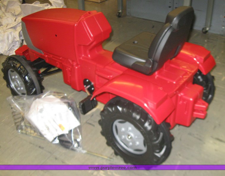 image for item 3038 McCormick MTX140 pedal tractor