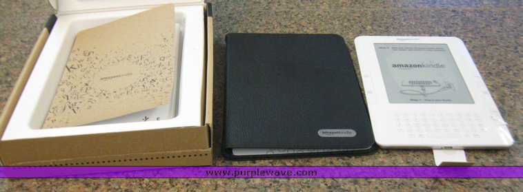 image for item 3040 Amazon Kindle