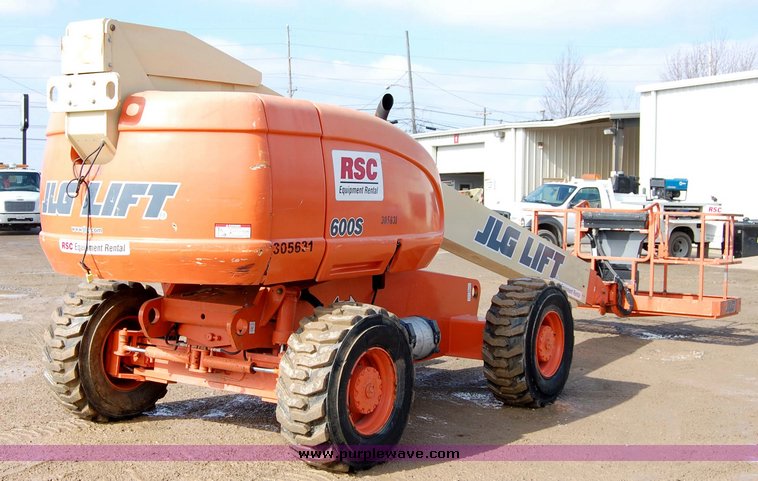 image for item 6037 2000 JLG 600S telescopic boom lift