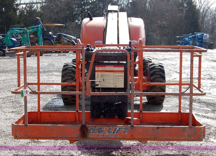 image for item 6037 2000 JLG 600S telescopic boom lift