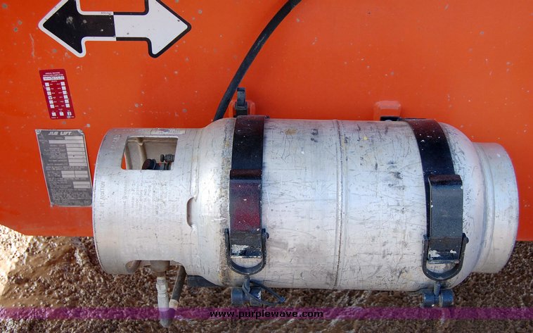 image for item 6037 2000 JLG 600S telescopic boom lift