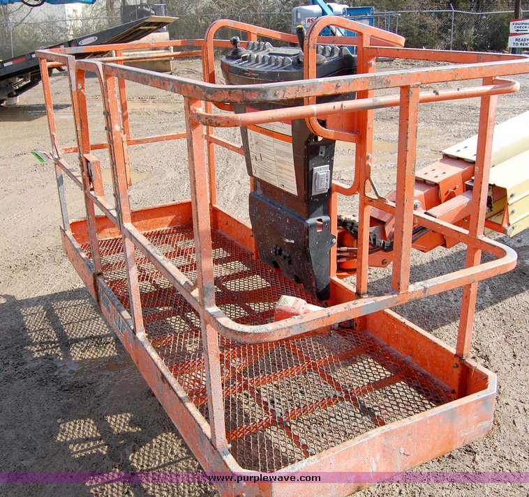 image for item 6037 2000 JLG 600S telescopic boom lift