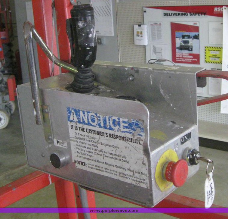 image for item 6843 2005 Skyjack SJIII 3219 scissor lift