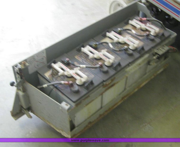 image for item 6843 2005 Skyjack SJIII 3219 scissor lift