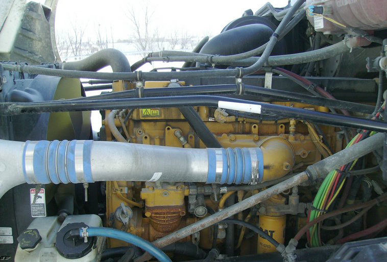 image for item 6846 2006 Freightliner Columbia semi truck