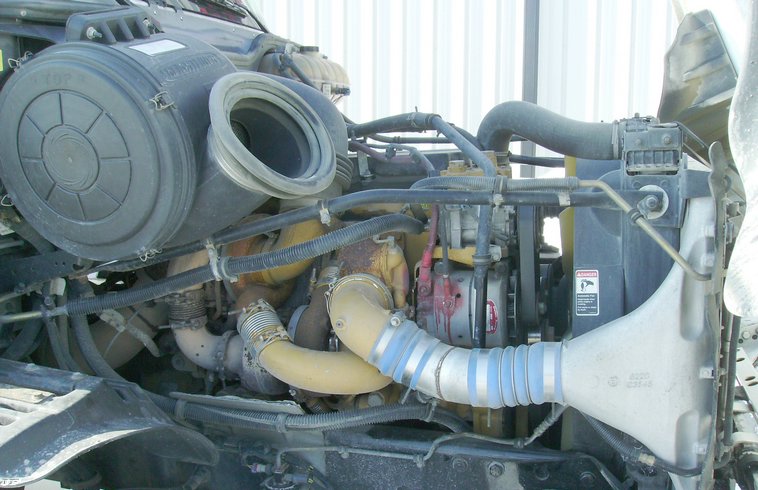 image for item 6846 2006 Freightliner Columbia semi truck