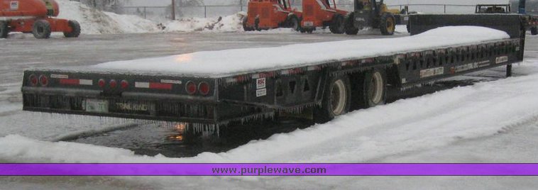 image for item 6847 2004 Trail King TK70HT 48' hydratail trailer