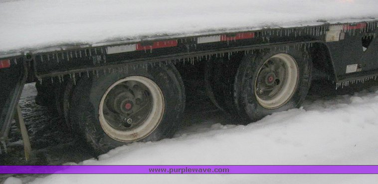 image for item 6847 2004 Trail King TK70HT 48' hydratail trailer