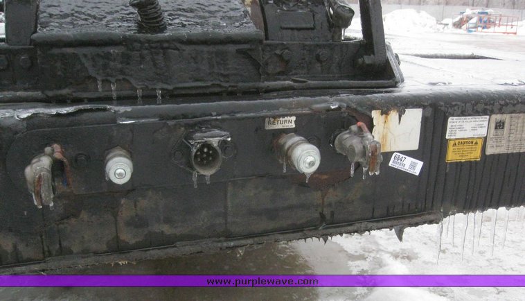 image for item 6847 2004 Trail King TK70HT 48' hydratail trailer