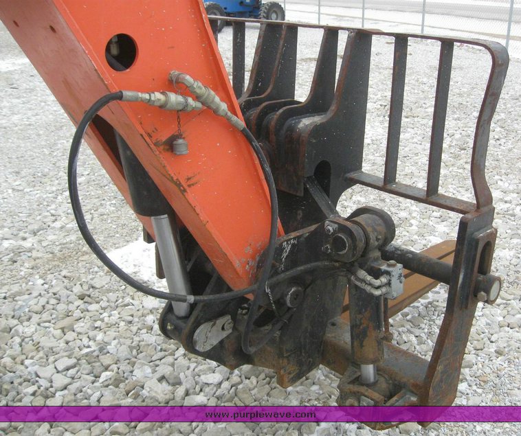 image for item 7680 2004 JLG G9-43A telehandler