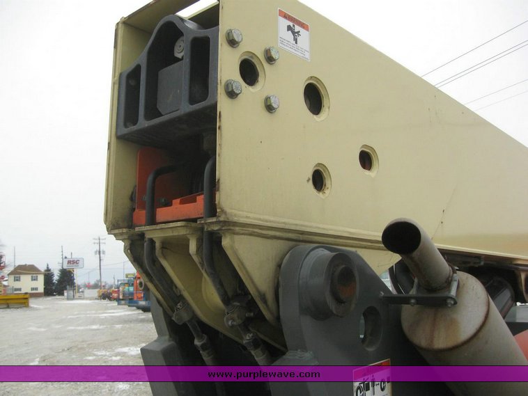 image for item 7680 2004 JLG G9-43A telehandler