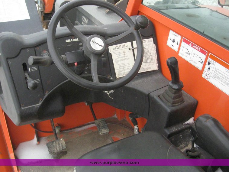 image for item 7680 2004 JLG G9-43A telehandler