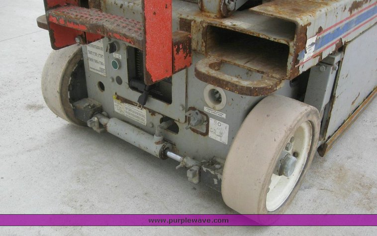 image for item 7681 Skyjack SJIII-3219 scissor lift