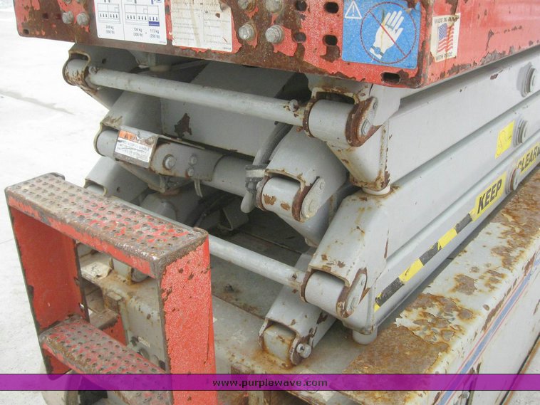 image for item 7681 Skyjack SJIII-3219 scissor lift