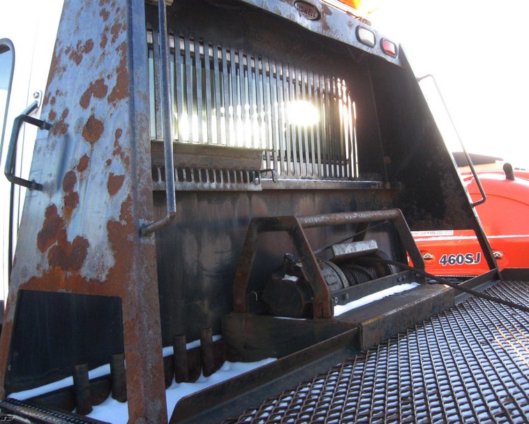 image for item 7693 2006 Freightliner M2 106 roll back truck