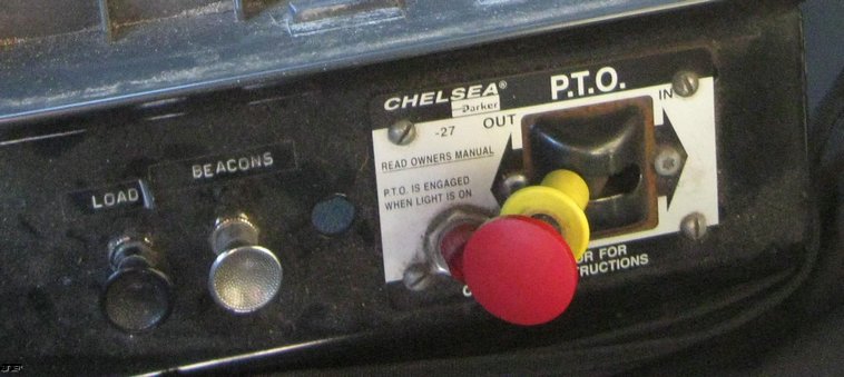 image for item 7693 2006 Freightliner M2 106 roll back truck