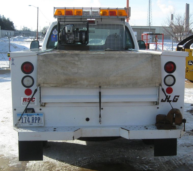 image for item 7694 2003 Ford F-250 service truck