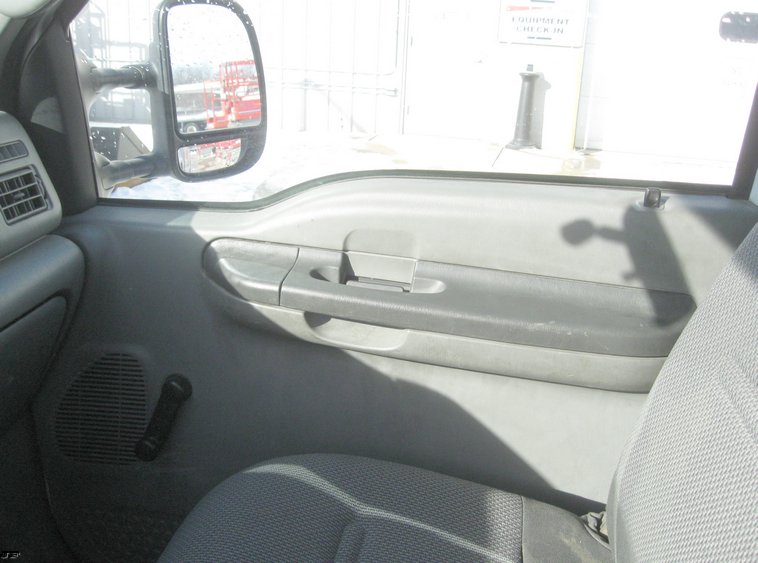 image for item 7694 2003 Ford F-250 service truck
