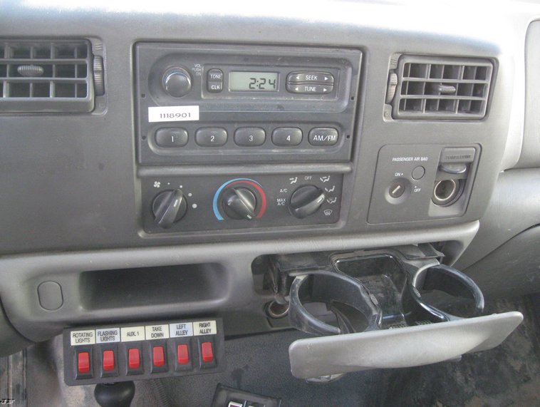 image for item 7694 2003 Ford F-250 service truck