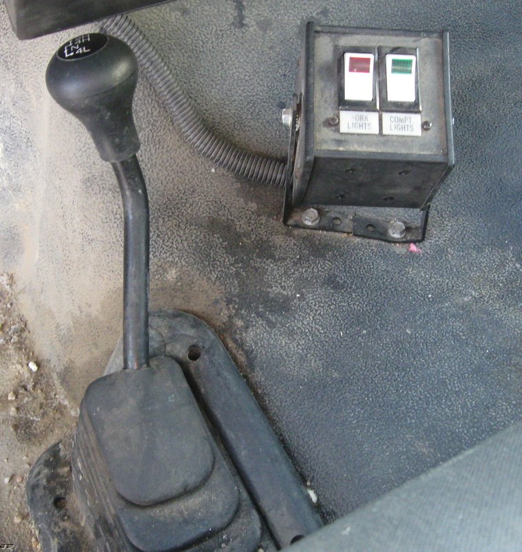 image for item 7694 2003 Ford F-250 service truck