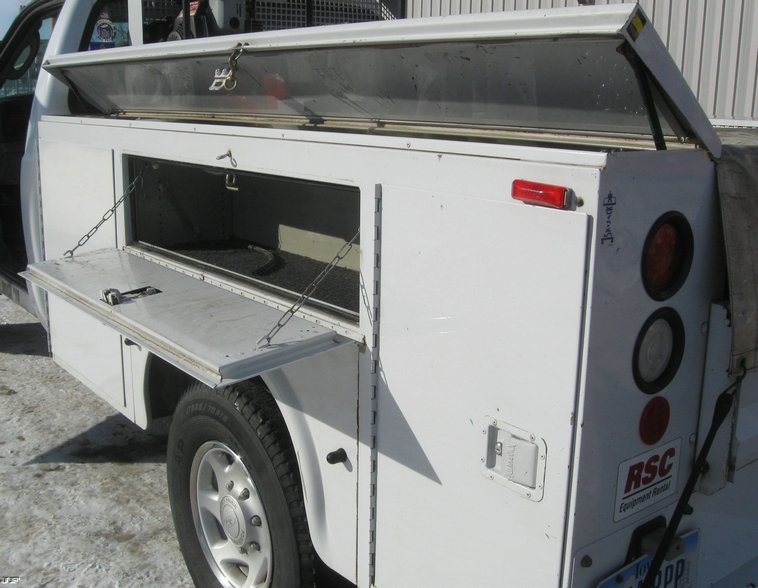 image for item 7694 2003 Ford F-250 service truck