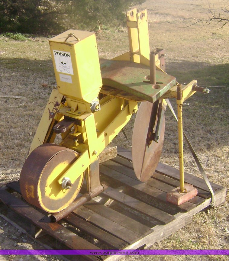 Catlin Mfg Gopher getter with coulter in Cunningham, KS Item 1106