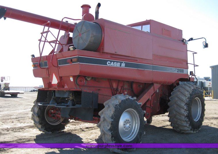 image for item 2100 1997 Case IH 2188 AFS combine