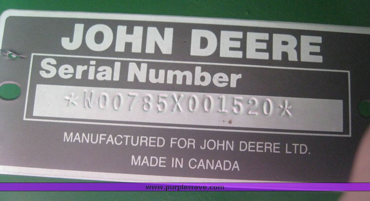 image for item 3869 John Deere 785 manure spreader