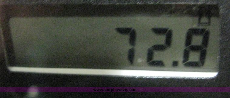 image for item 3873 2004 John Deere 5320 tractor