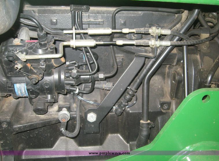 image for item 3873 2004 John Deere 5320 tractor