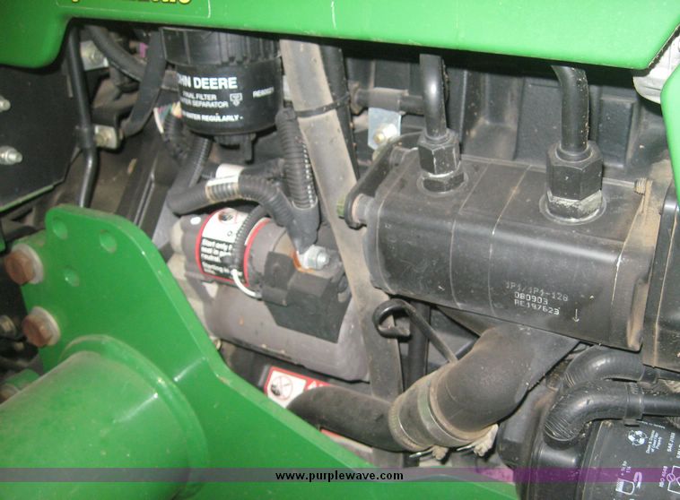 image for item 3873 2004 John Deere 5320 tractor