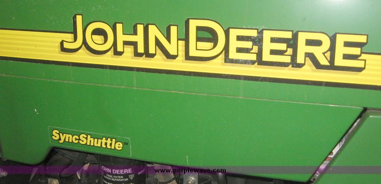 image for item 3873 2004 John Deere 5320 tractor