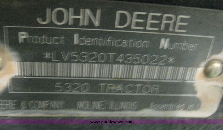 image for item 3873 2004 John Deere 5320 tractor