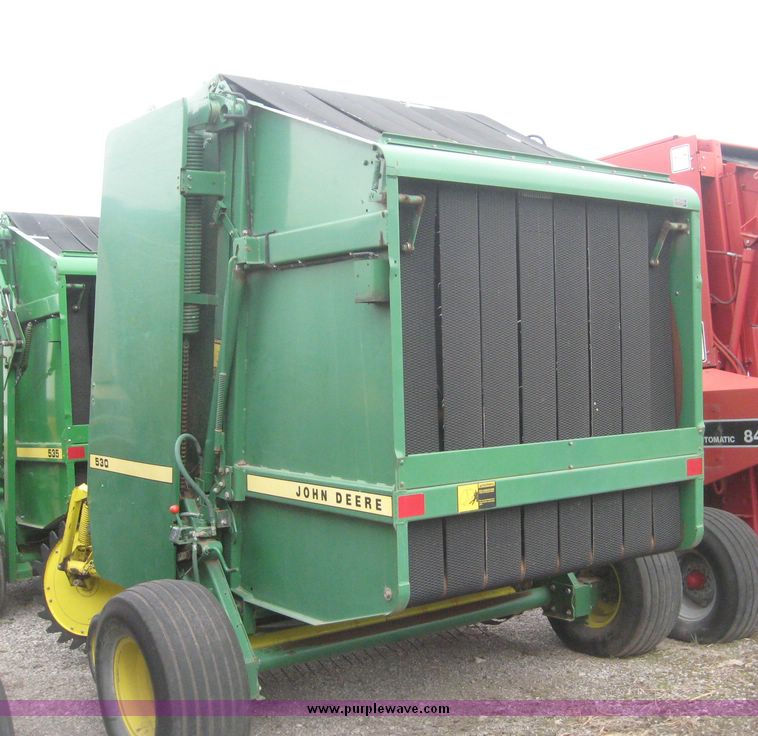 image for item 3874 John Deere 530 round baler