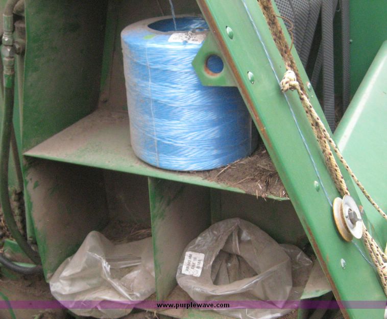 image for item 3874 John Deere 530 round baler